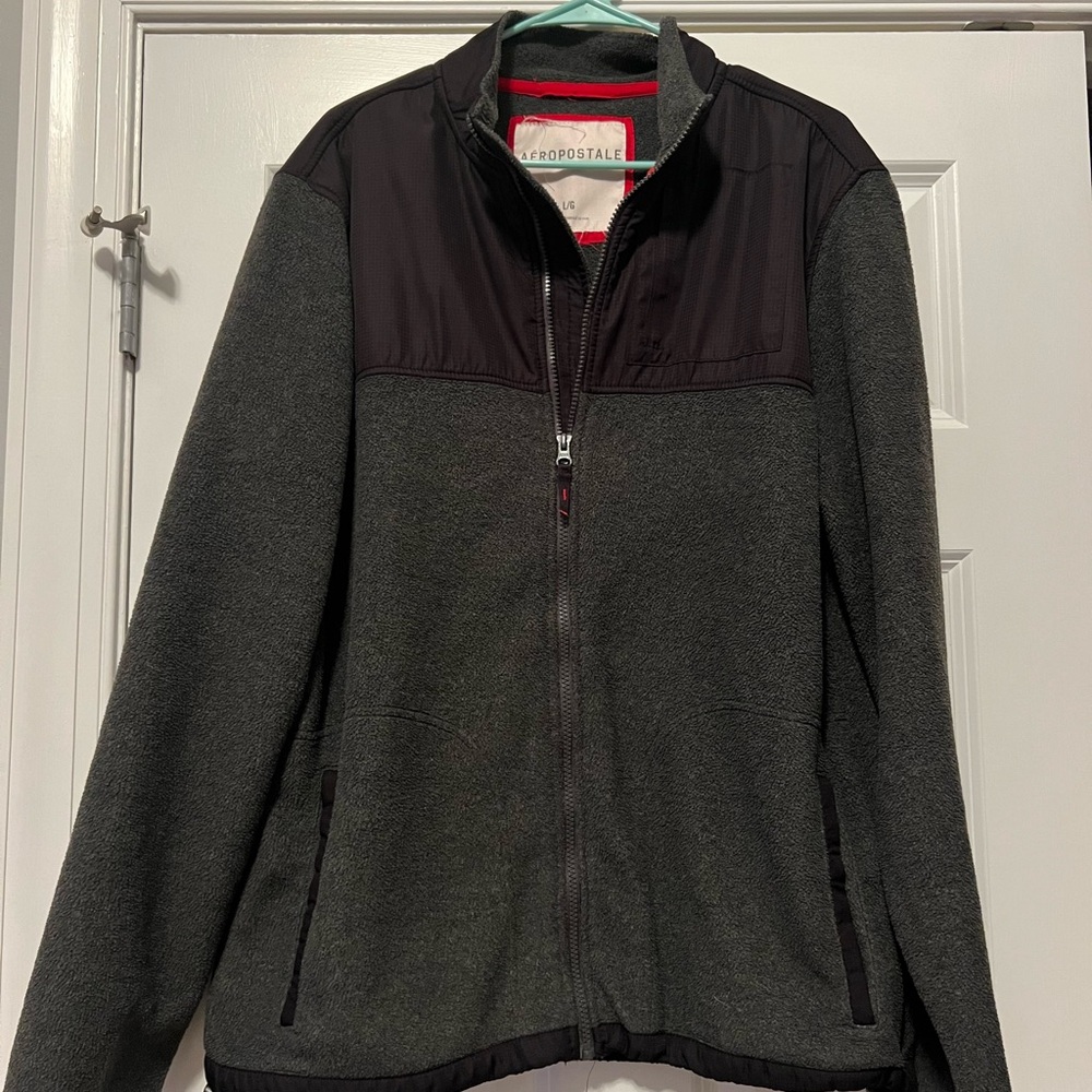 Aeropostale Men's Black and Gray Jacket
